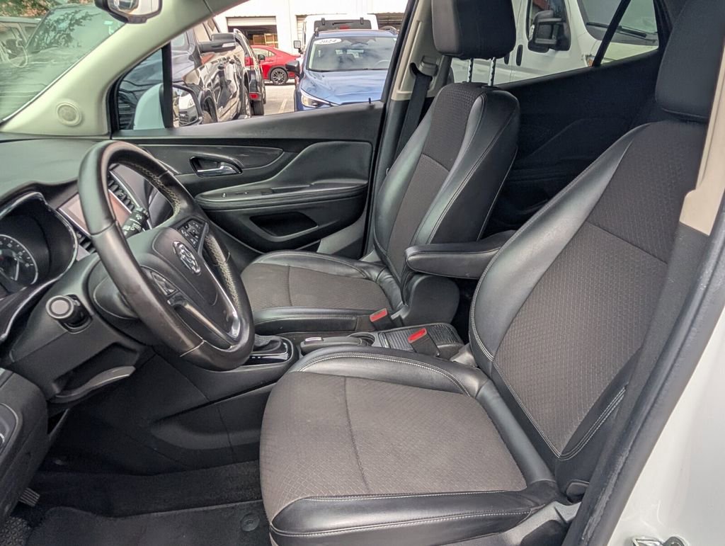 Used 2019 Buick Encore Preferred image 10