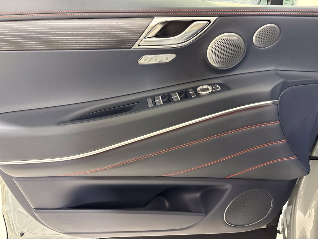 New 2027 Genesis GV80 3.5T e-SC AWD/4WD image 17