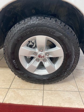 Used 2022 RAM 1500 Classic SLT w/ Electronics Group image 32