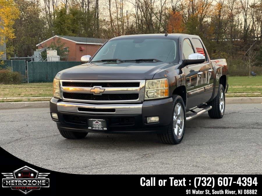 Used 2011 Chevrolet Silverado 1500 LT w/ Texas Edition RWD image 4