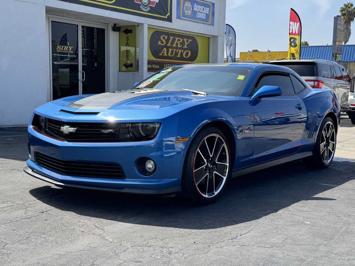Used 2013 Chevrolet Camaro SS w/ Hot Wheels Special Edition RWD image 4
