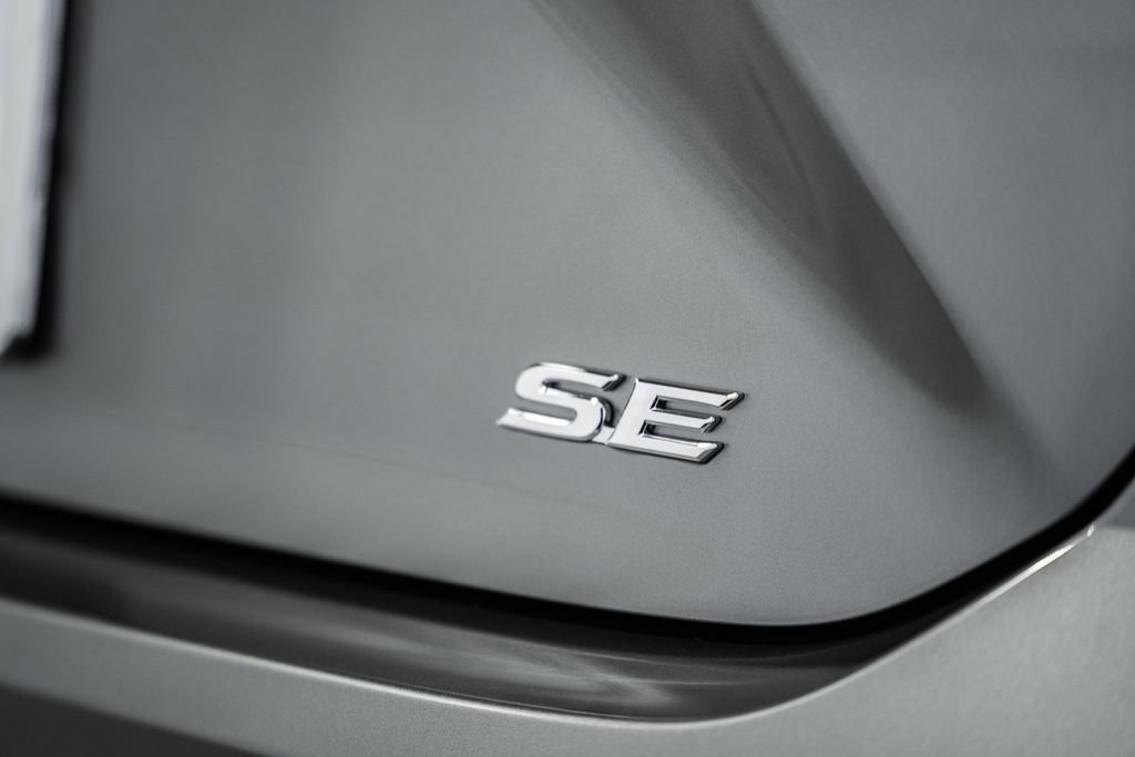 New 2026 Toyota Camry SE image 7