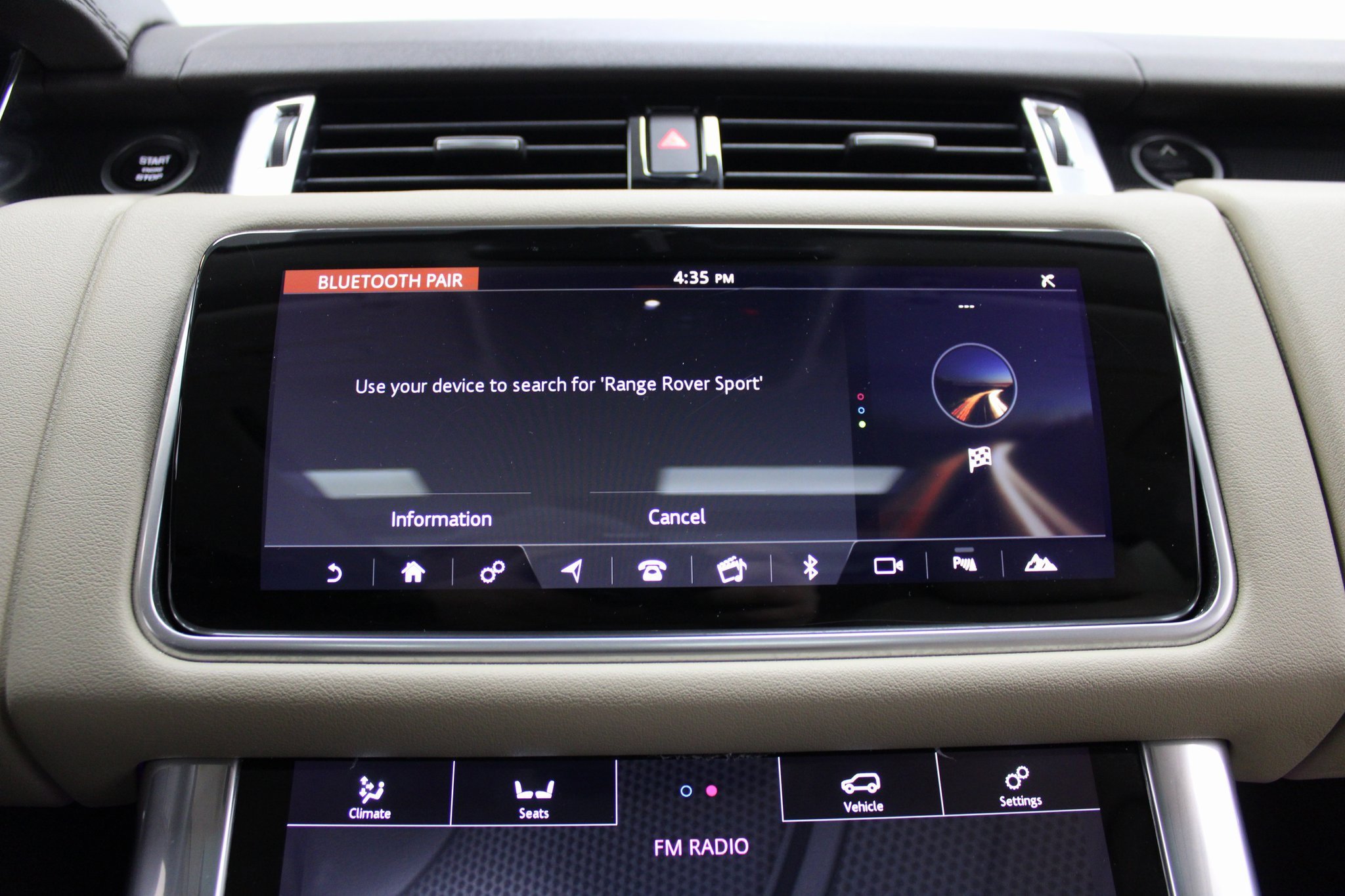 Used 2019 Land Rover Range Rover Sport HSE image 39