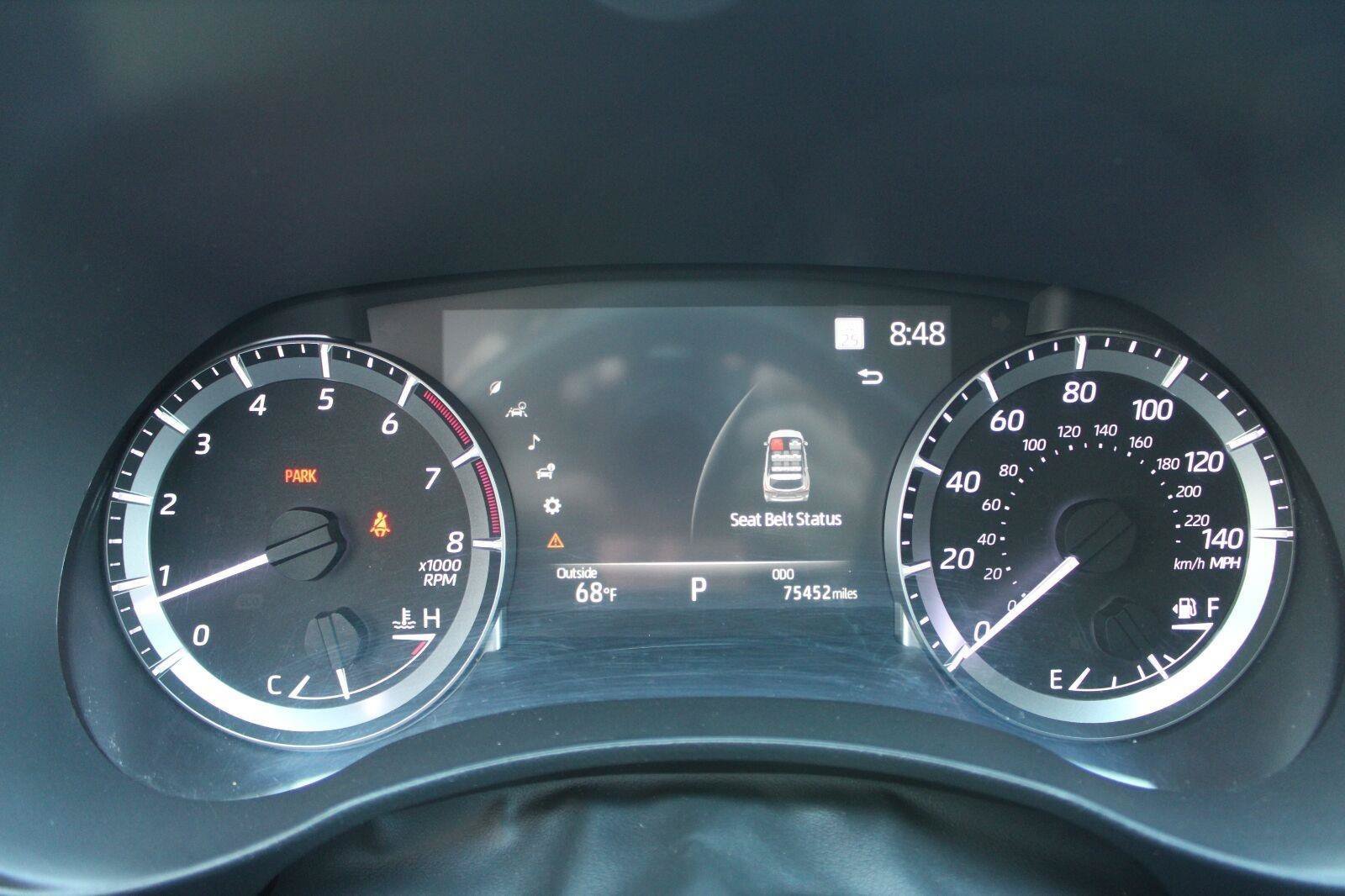 Used 2023 Toyota Highlander LE AWD/4WD image 19