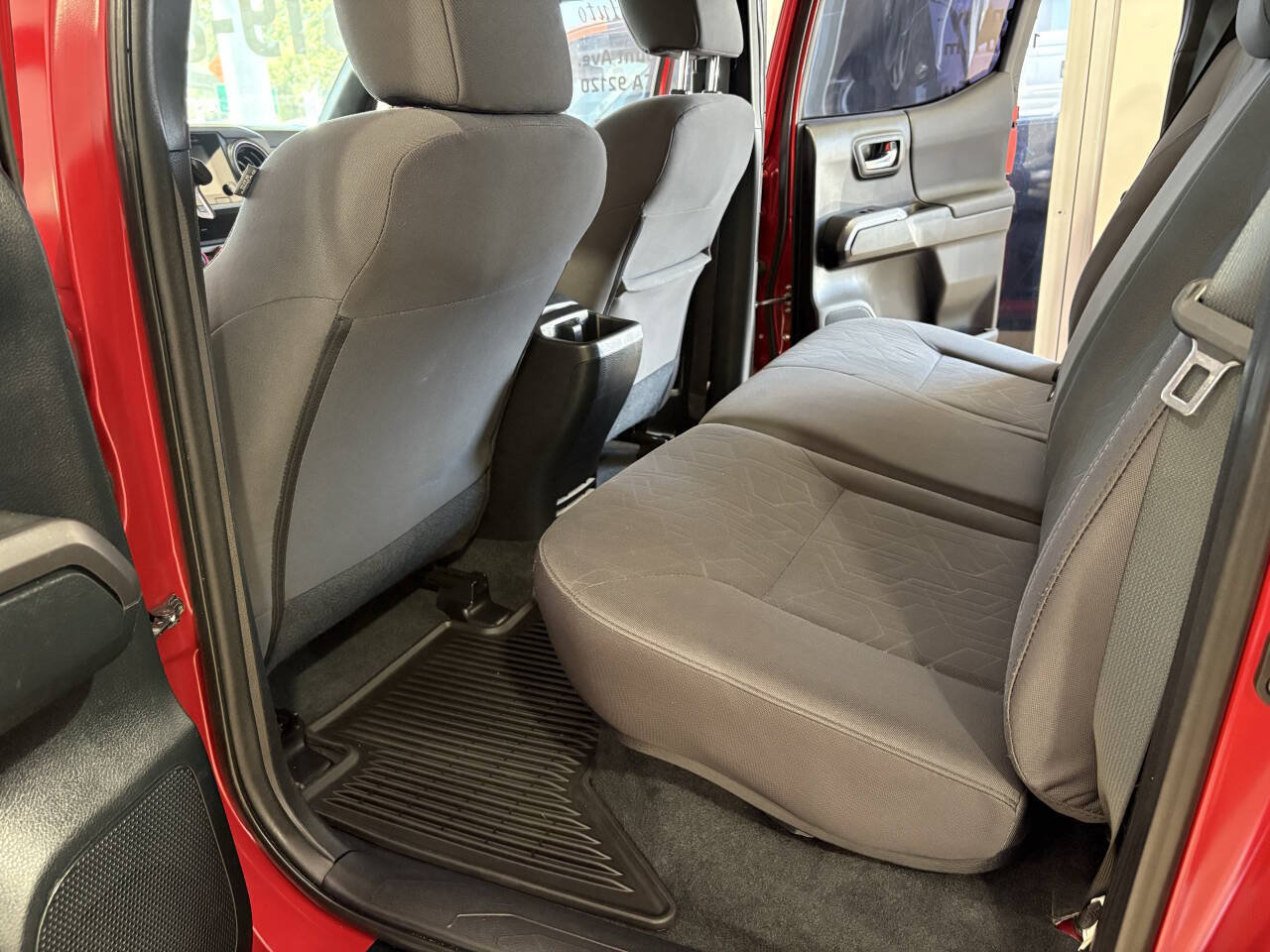 Used 2016 Toyota Tacoma TRD Off-Road w/ Towing Package RWD image 27
