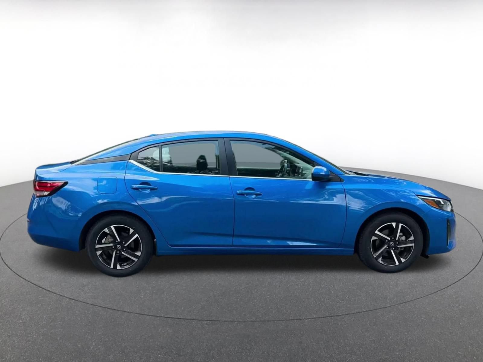 Used 2025 Nissan Sentra SV FWD image 15