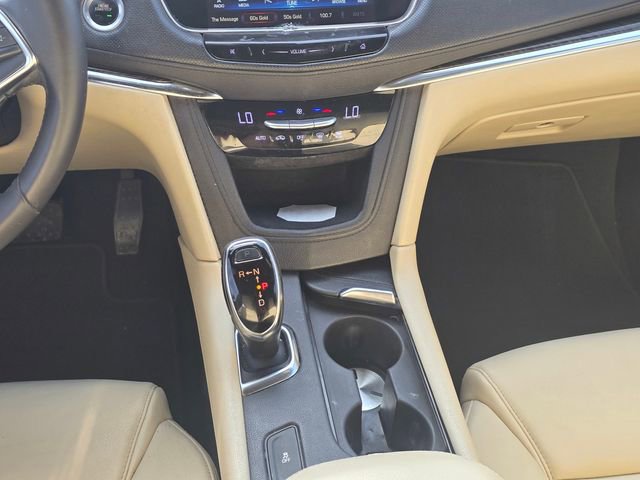 Used 2017 Cadillac XT5 FWD image 19