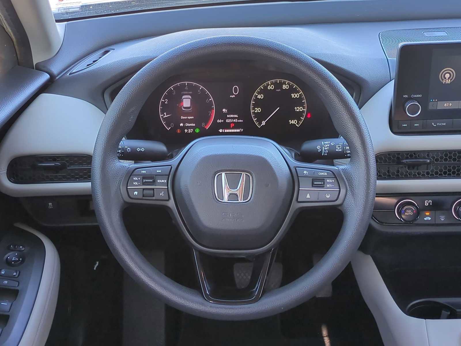 Used 2023 Honda HR-V LX image 11