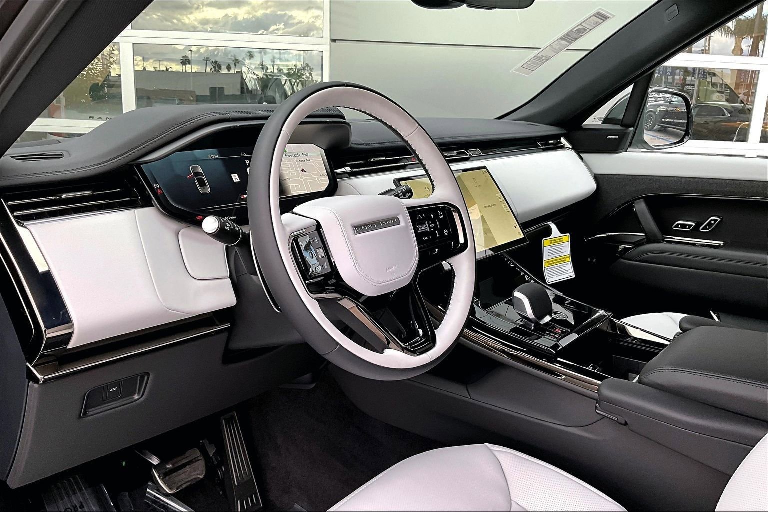 New 2026 Land Rover Range Rover Sport Dynamic SE image 6