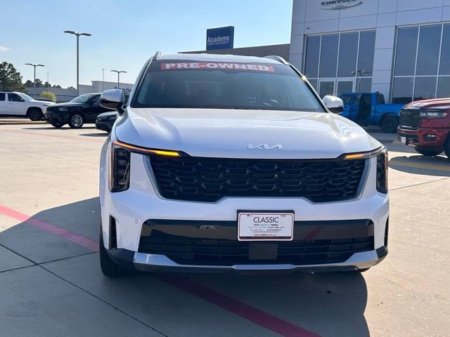 Used 2025 Kia Sorento S image 2
