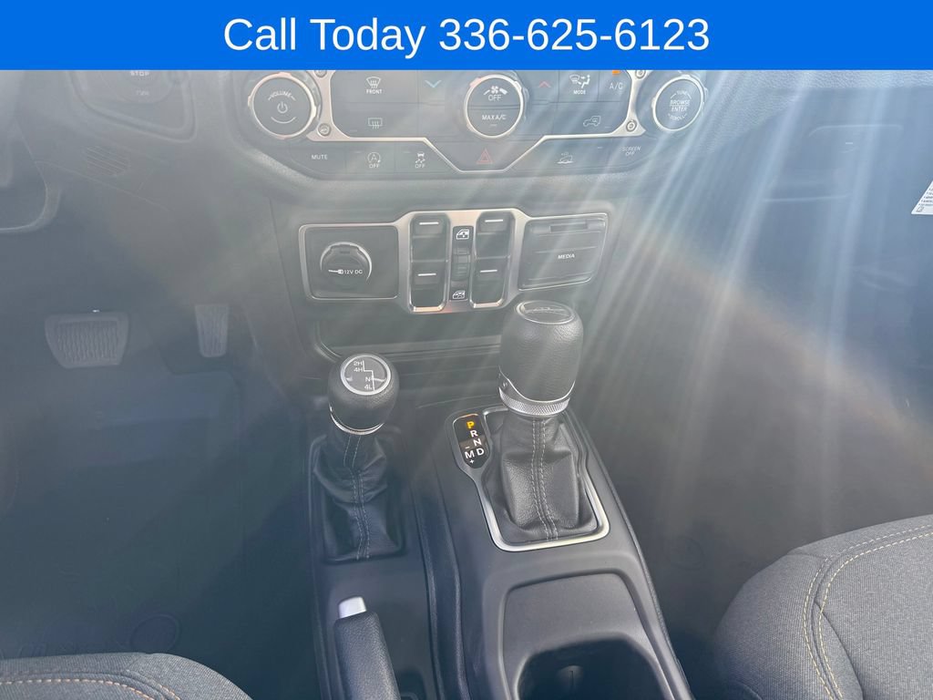 New 2025 Jeep Gladiator Sport AWD/4WD image 20
