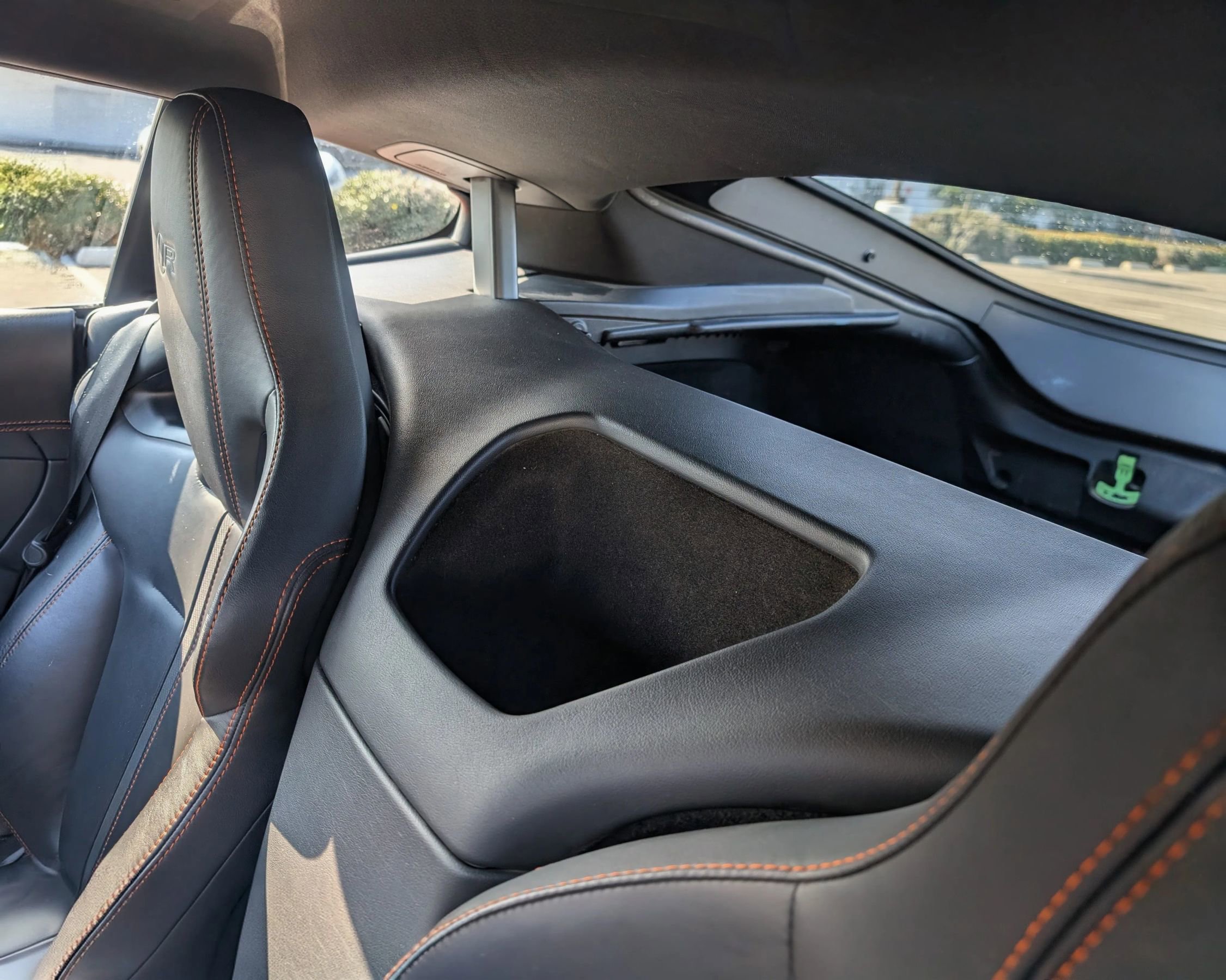 Used 2016 Jaguar F-TYPE R image 34