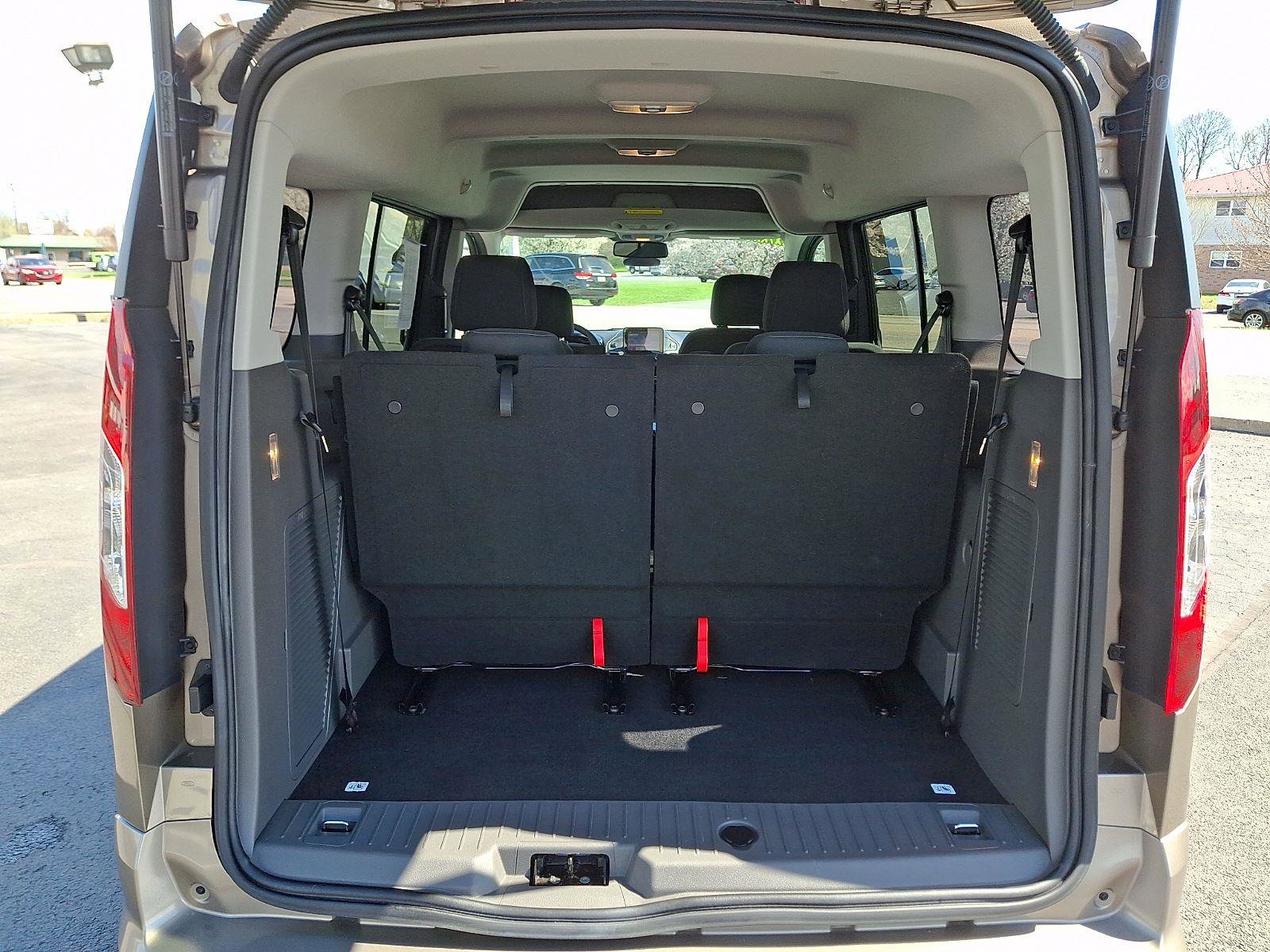 Used 2019 Ford Transit Connect XLT image 30