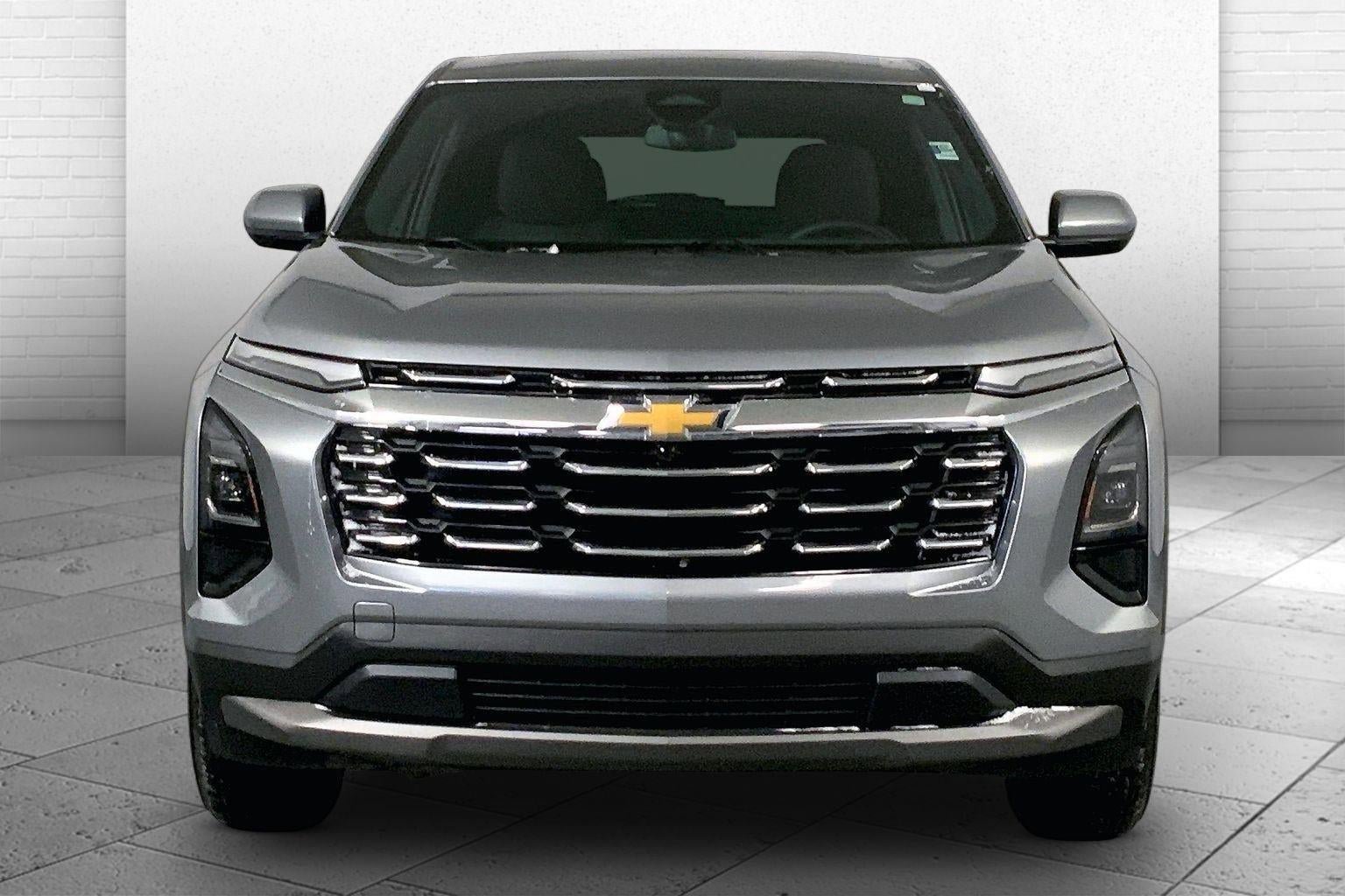 Used 2025 Chevrolet Equinox LT image 2