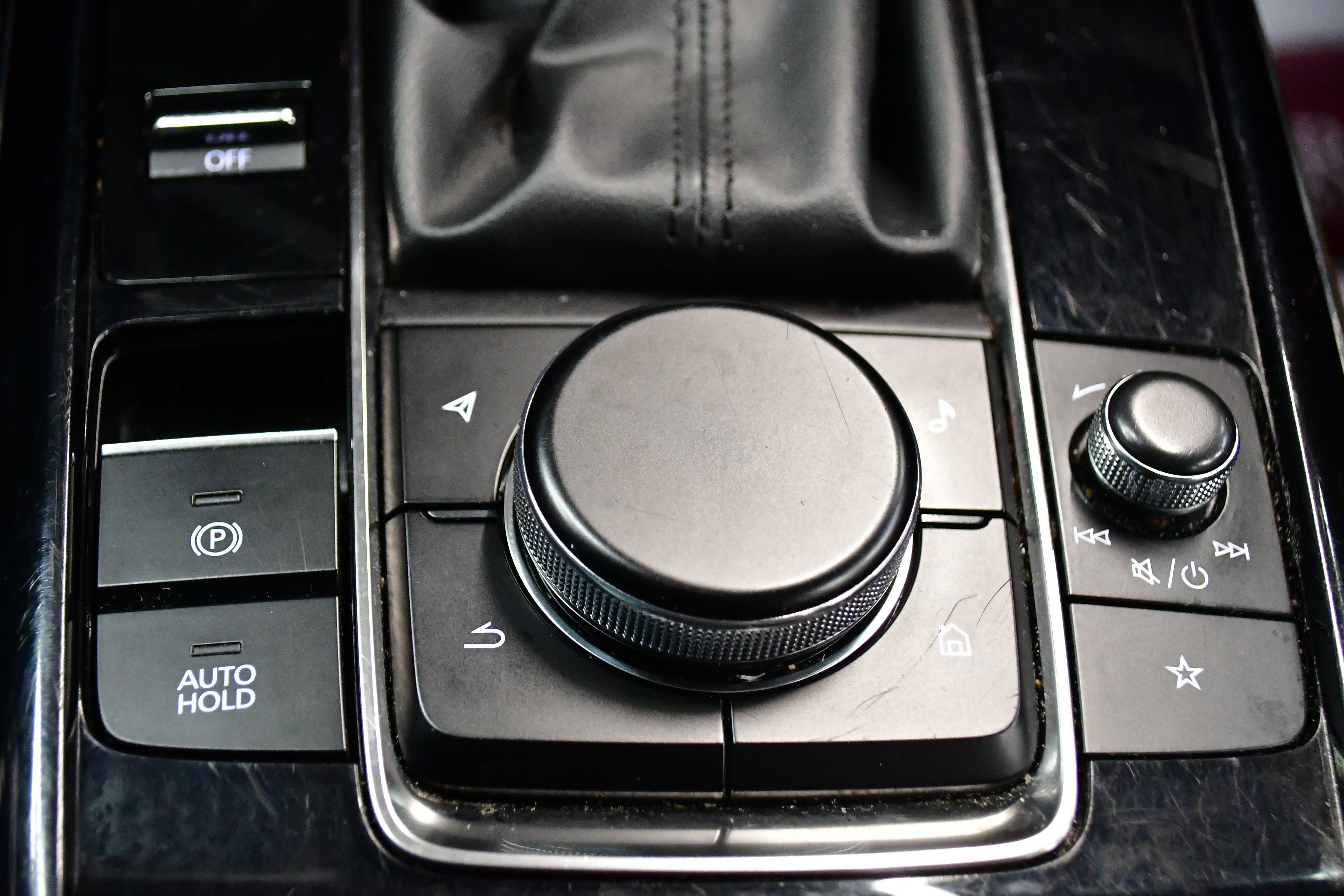 Used 2024 MAZDA CX-30 AWD 2.5 S w/ Premium Package image 51