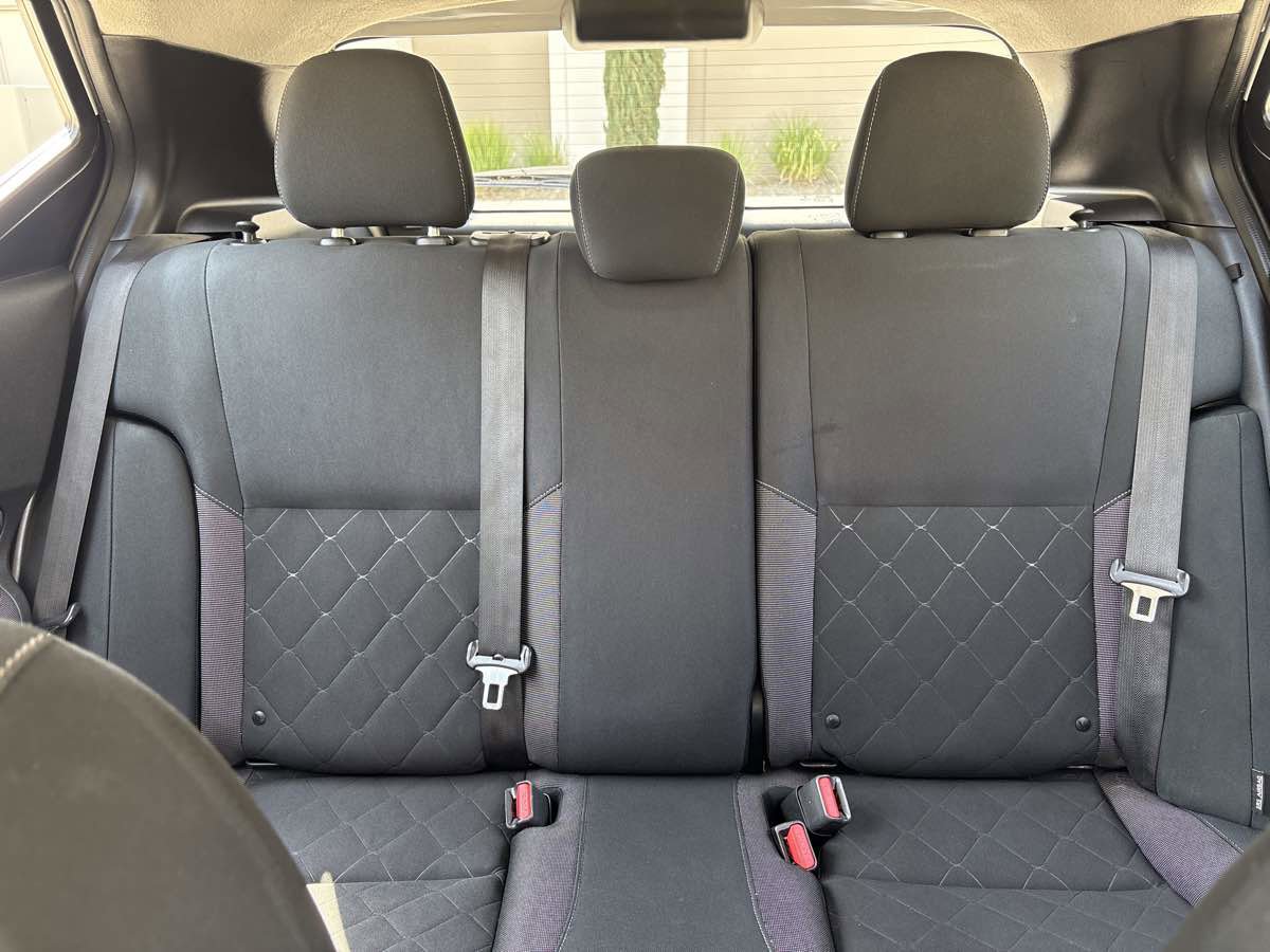 Used 2020 Nissan Kicks S FWD image 28