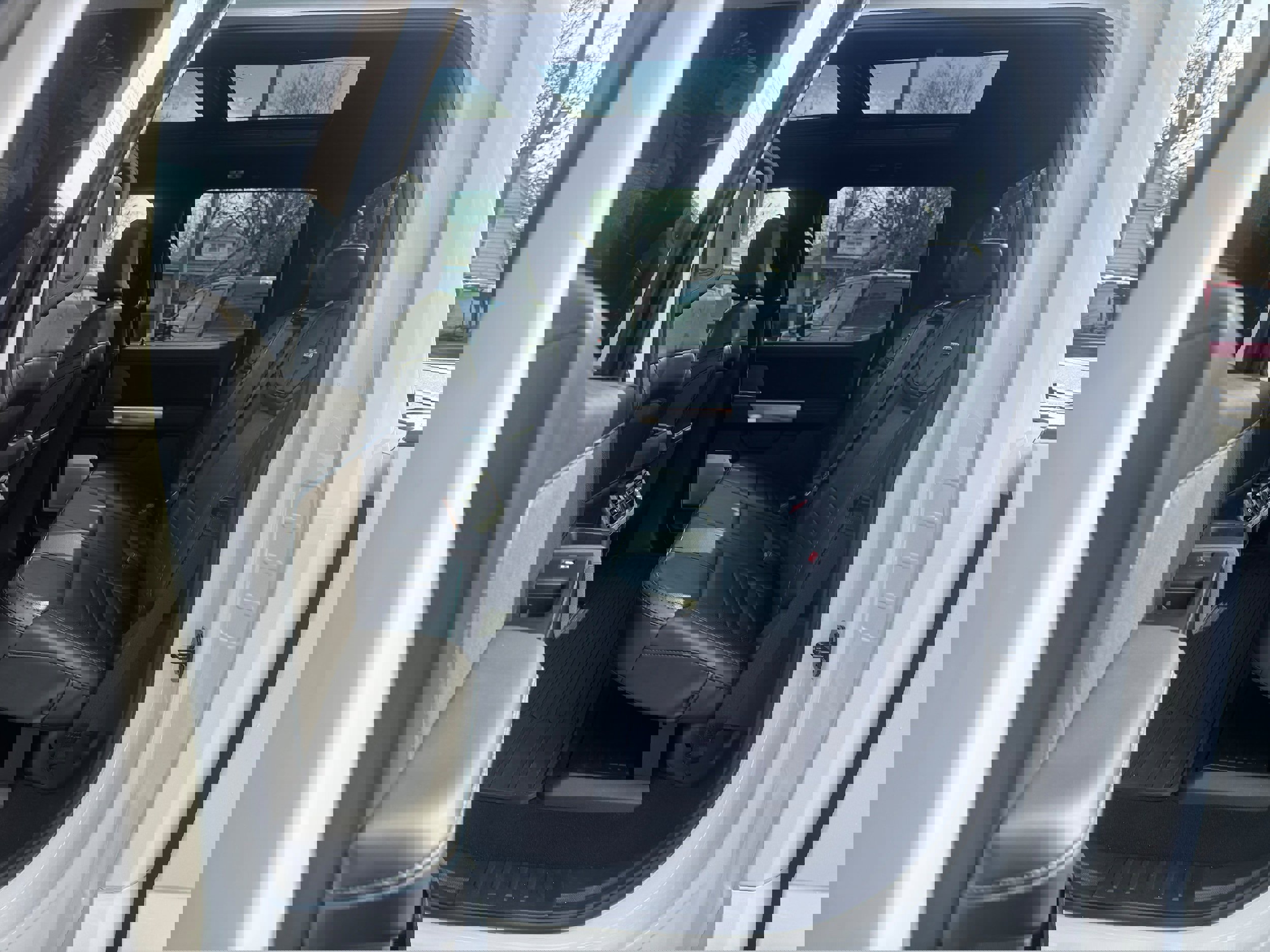 Used 2025 Ford F250 Platinum image 12