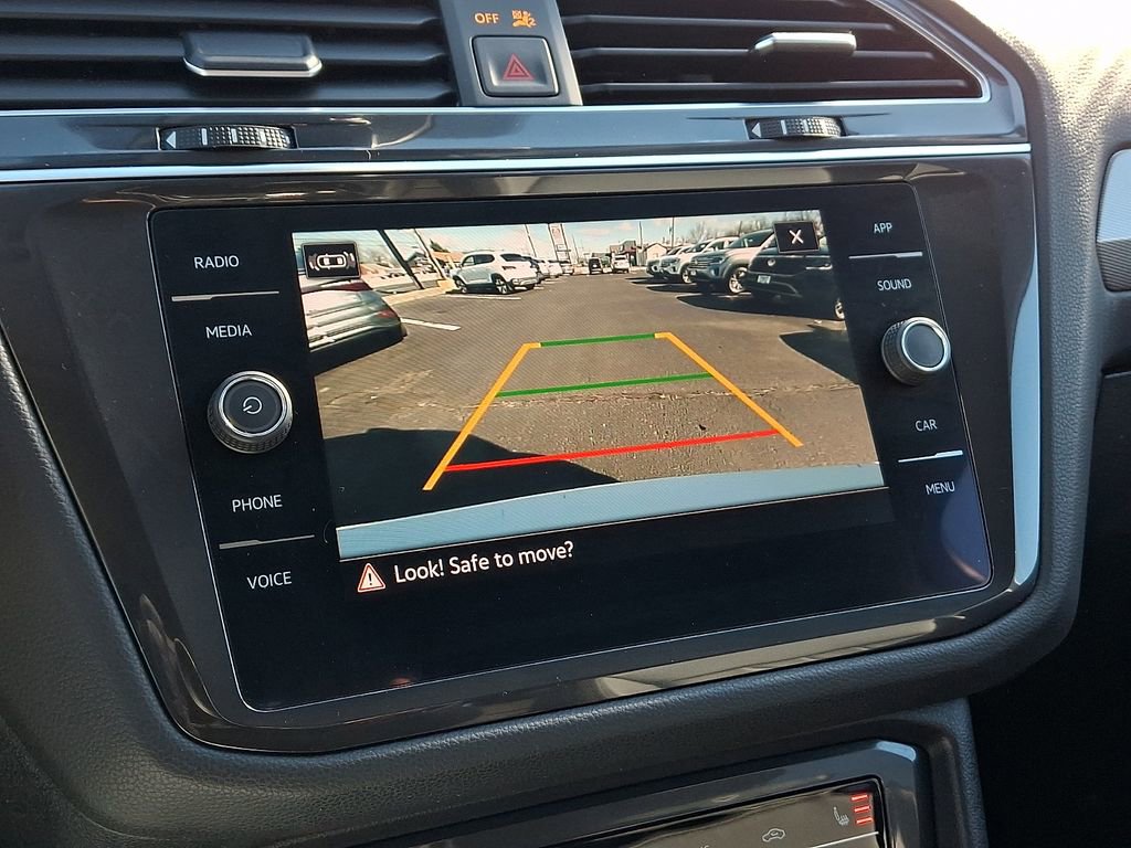 Certified 2022 Volkswagen Tiguan SE AWD/4WD image 16