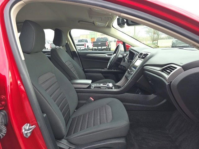 Certified 2020 Ford Fusion SE image 20
