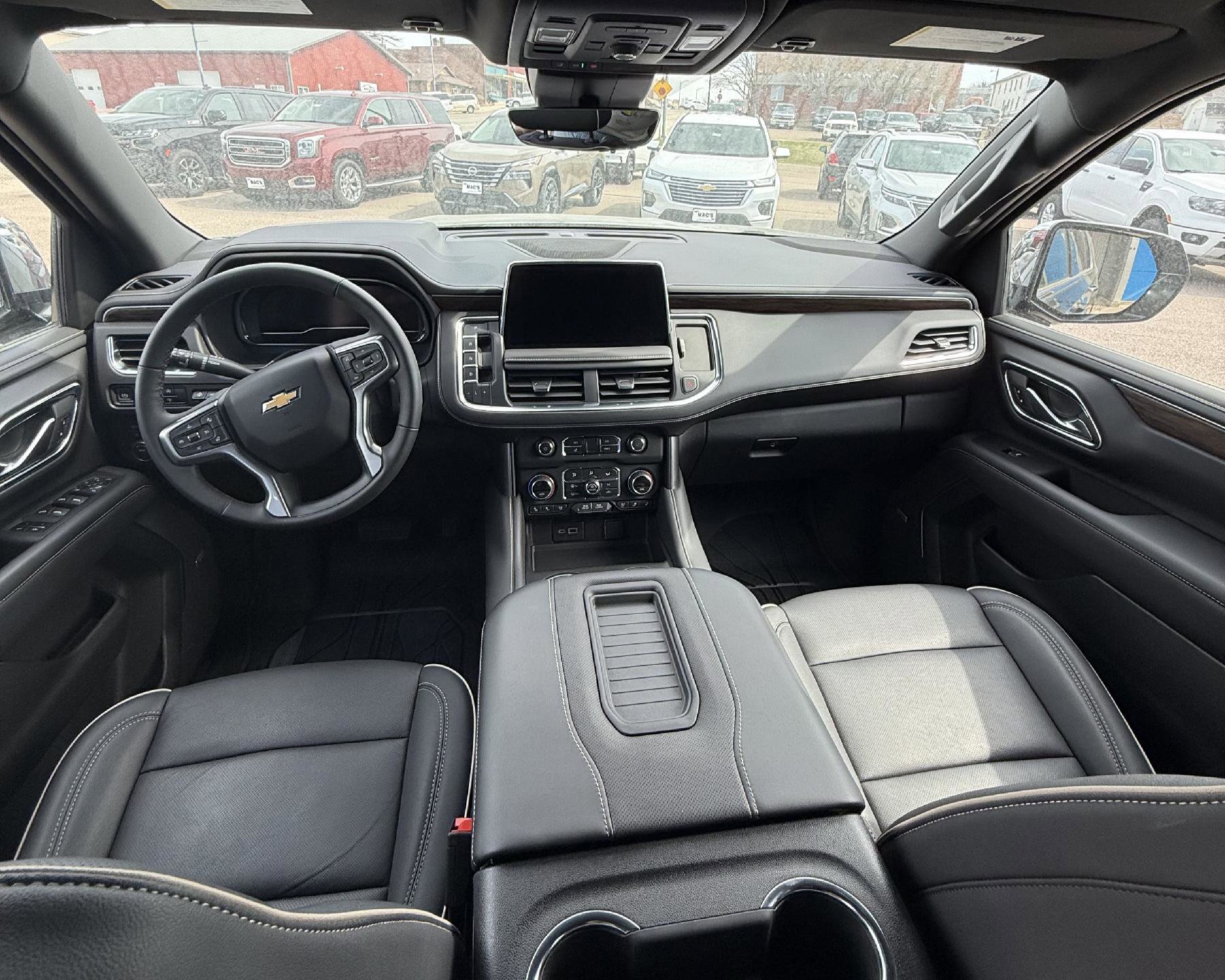 Used 2024 Chevrolet Suburban Premier w/ Premium Package 2 image 6