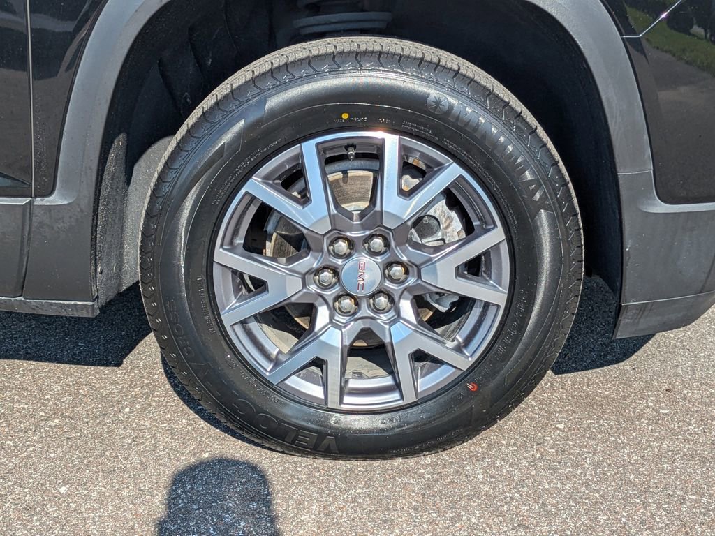 Used 2023 GMC Acadia SLT image 11