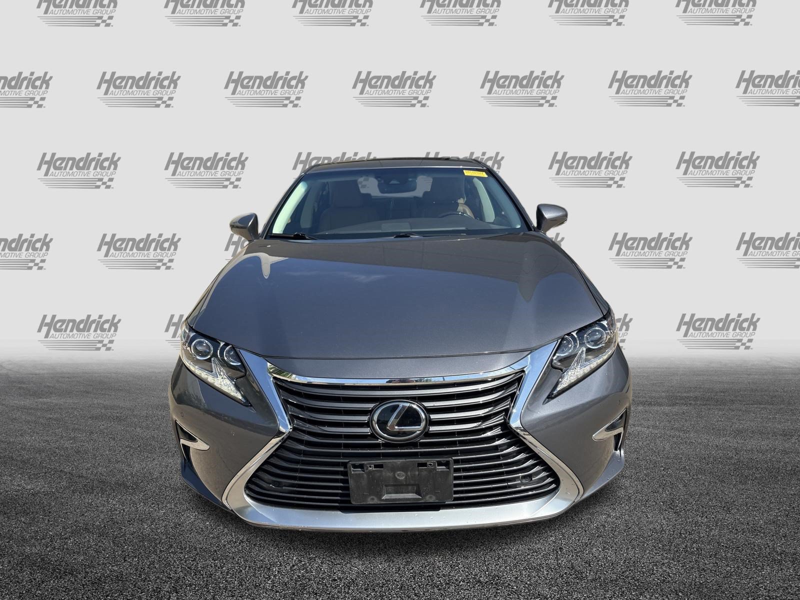 Used 2016 Lexus ES 350 w/ Luxury Package w/Wood Trim FWD image 3