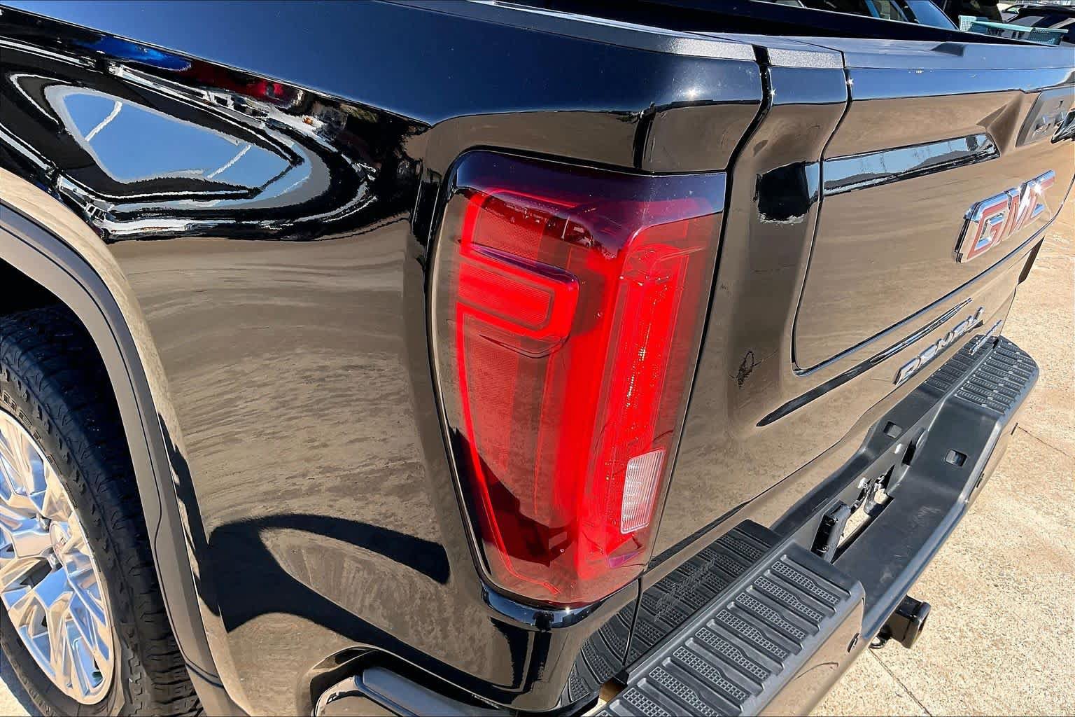 Used 2023 GMC Sierra 1500 Denali AWD/4WD image 28