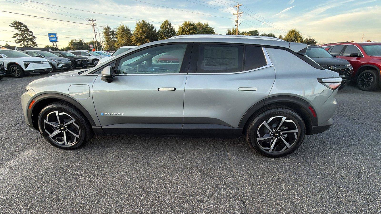 New 2026 Chevrolet Equinox EV LT FWD image 11