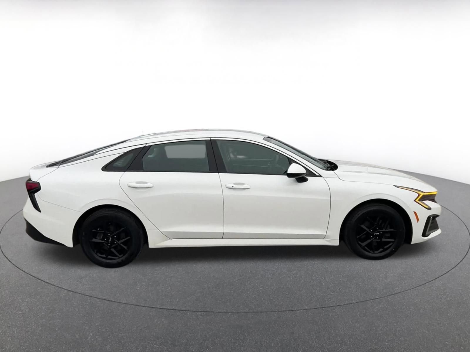 Used 2025 Kia K5 LXS image 16