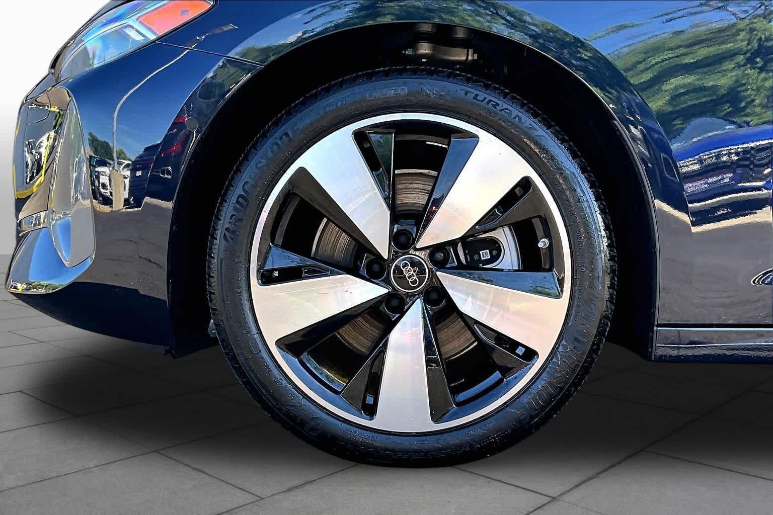 Used 2025 Audi A5 2.0T Premium Plus AWD/4WD image 11