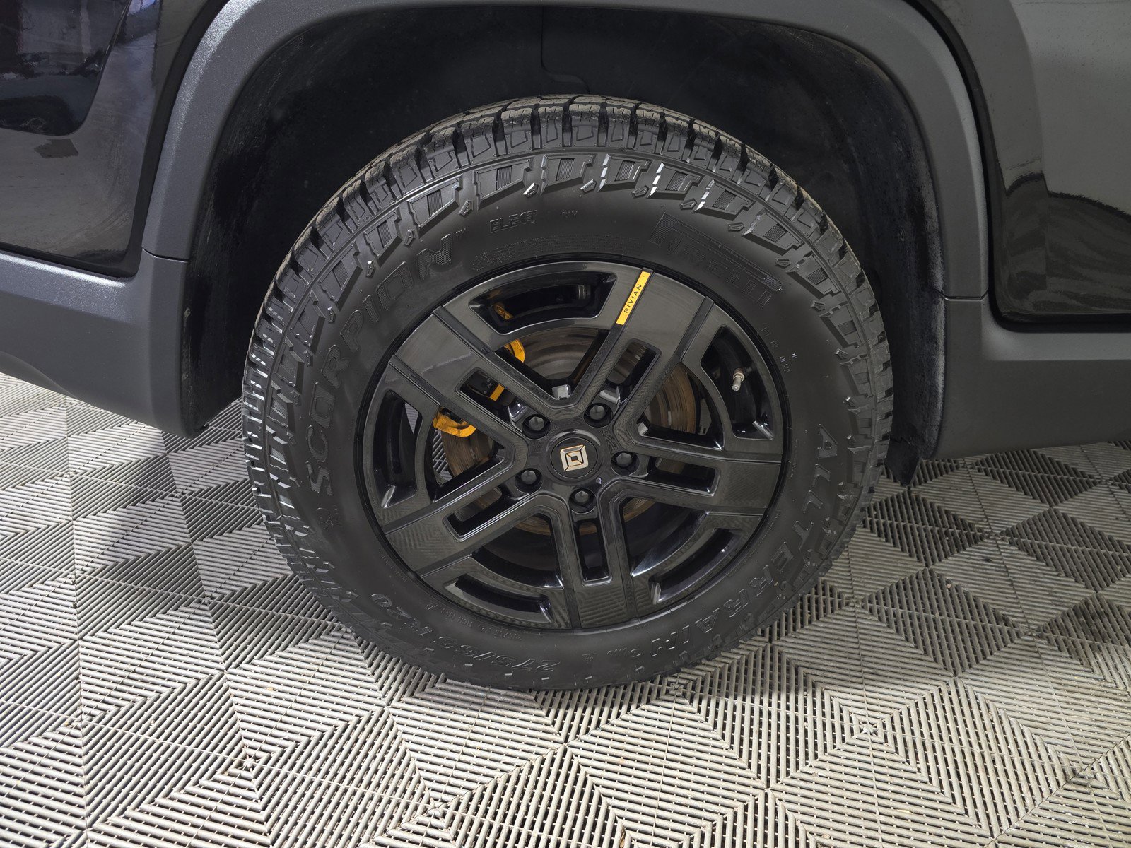 Used 2022 Rivian R1T Adventure AWD/4WD image 12