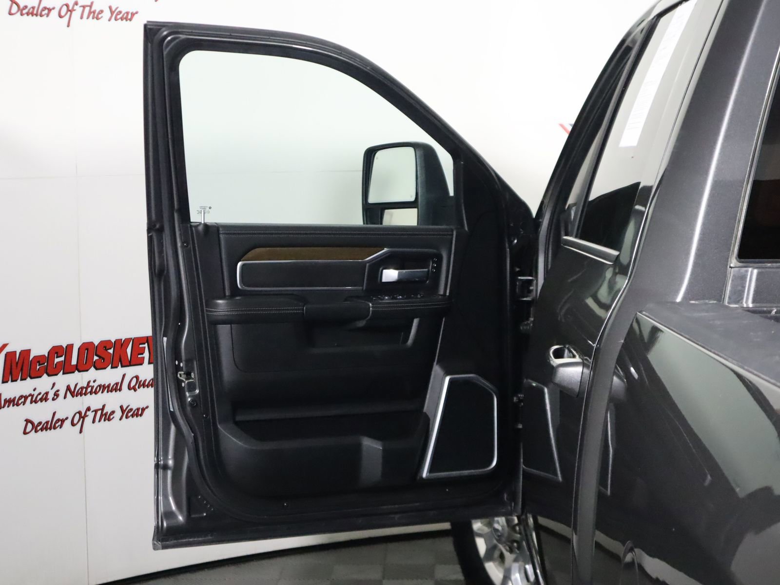 Used 2024 RAM 2500 Laramie image 23