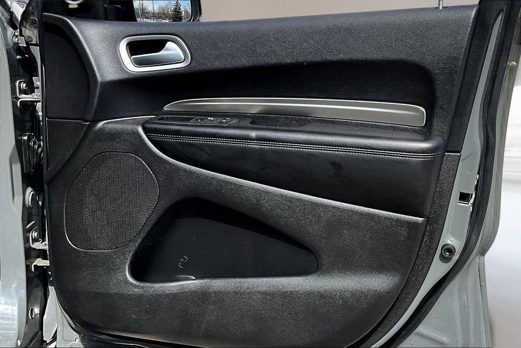 Used 2020 Dodge Durango SXT image 24