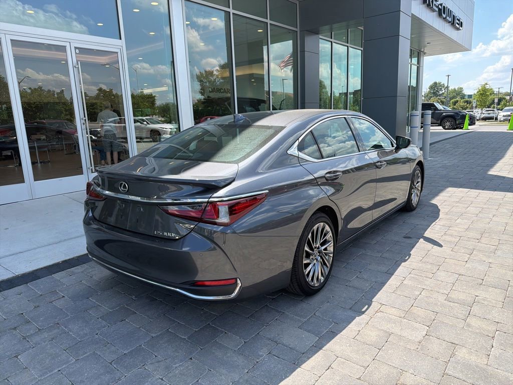 Certified 2025 Lexus ES 300h Ultra Luxury FWD image 16