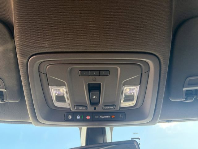 Used 2019 Chevrolet Silverado 1500 LTZ w/ LTZ Convenience Package AWD/4WD image 11