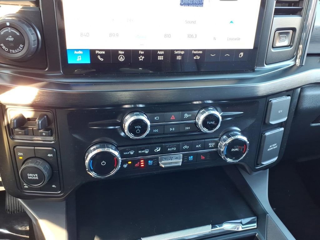 New 2026 Ford F250 Lariat w/ Black Appearance Package image 22