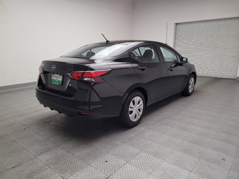 Used 2025 Nissan Versa S image 9