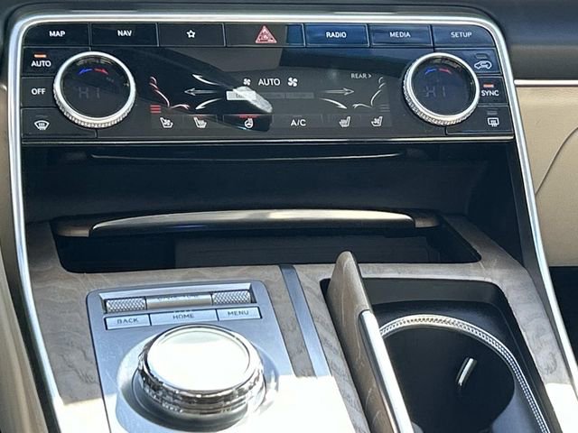 Used 2023 Genesis GV80 2.5T w/ Prestige 20" Package image 32