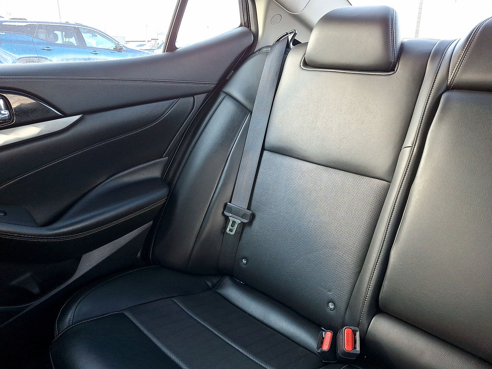 Used 2023 Nissan Maxima SV w/ Floor Mat Group FWD image 12