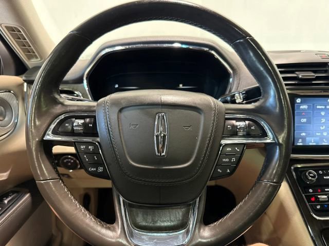 Used 2019 Lincoln Continental Reserve w/ Rear Seat Package AWD/4WD image 16