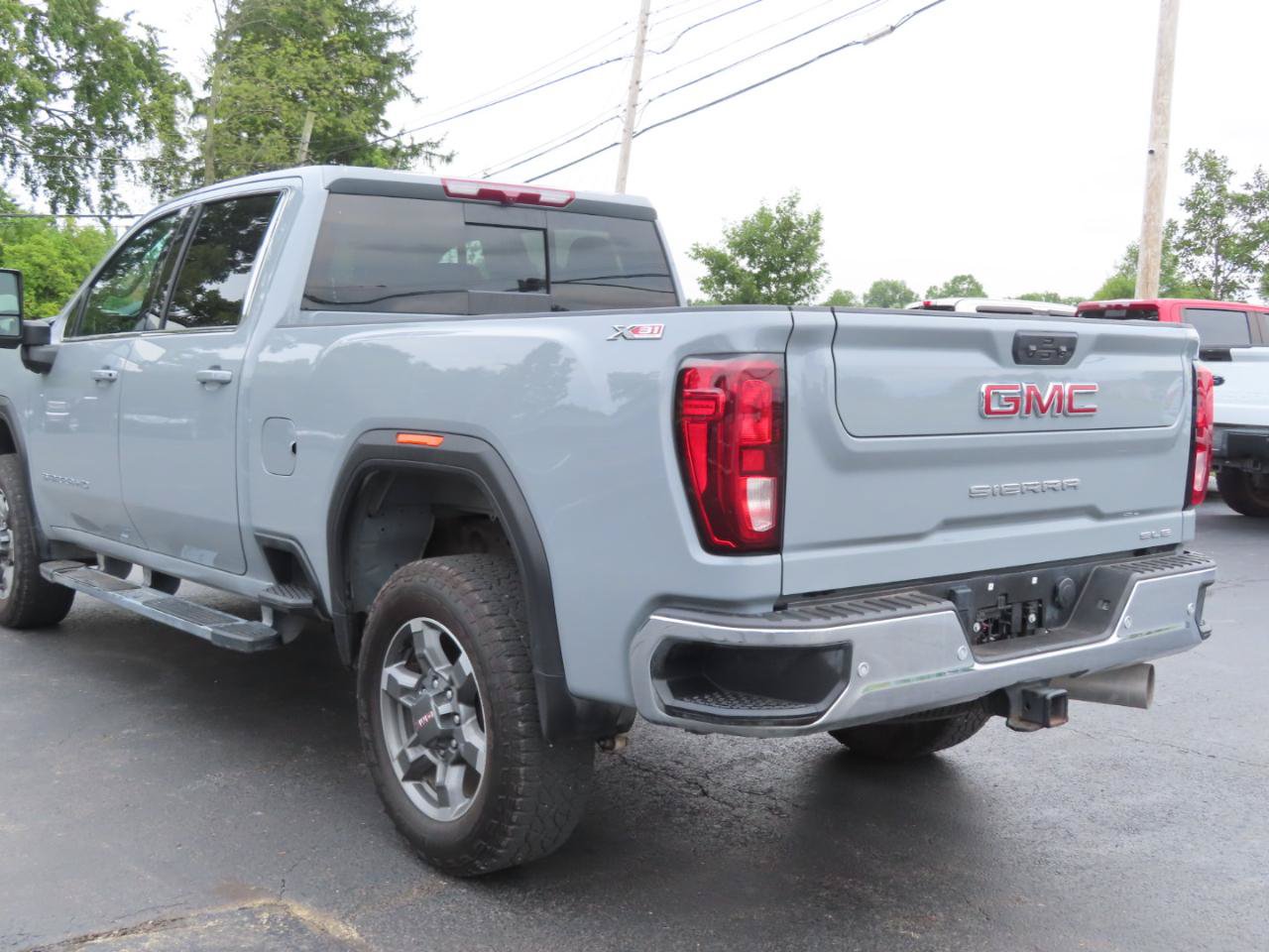 Used 2025 GMC Sierra 2500 SLE w/ SLE Value Package; AWD/4WD image 18