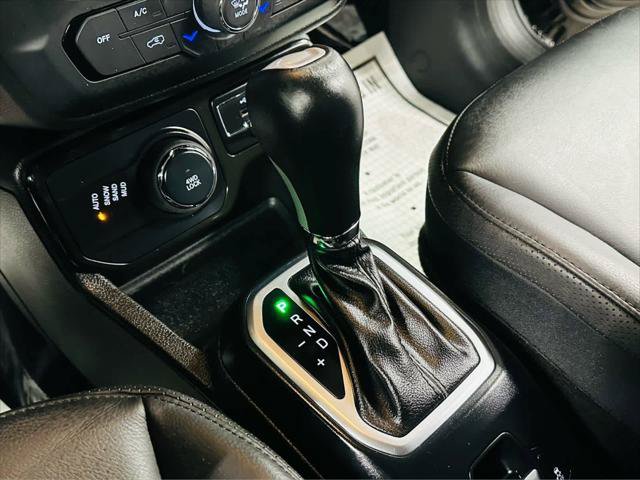 Certified 2023 Jeep Renegade Limited AWD/4WD image 13