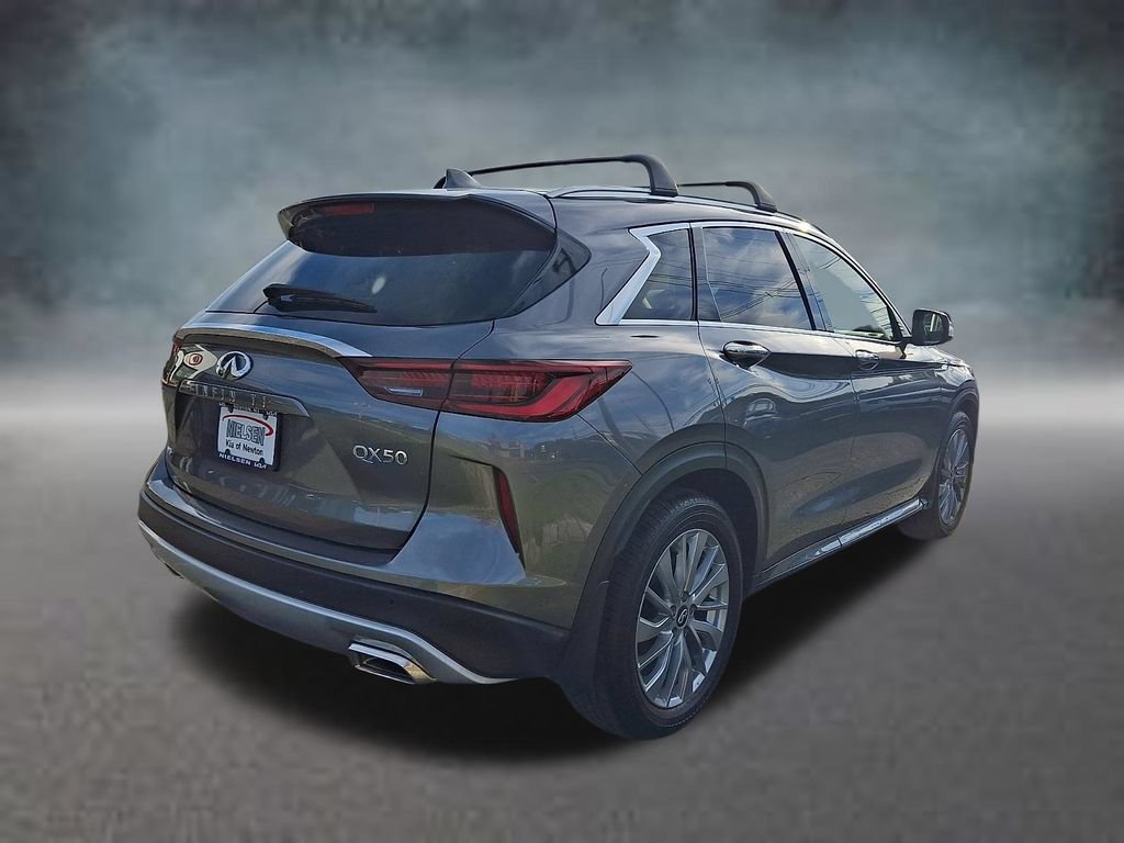 Used 2025 INFINITI QX50 Luxe AWD/4WD image 6