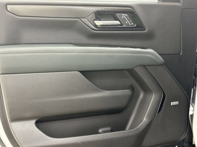 New 2026 GMC Yukon XL AT4 w/ LPO, Floor Liner Package AWD/4WD image 22