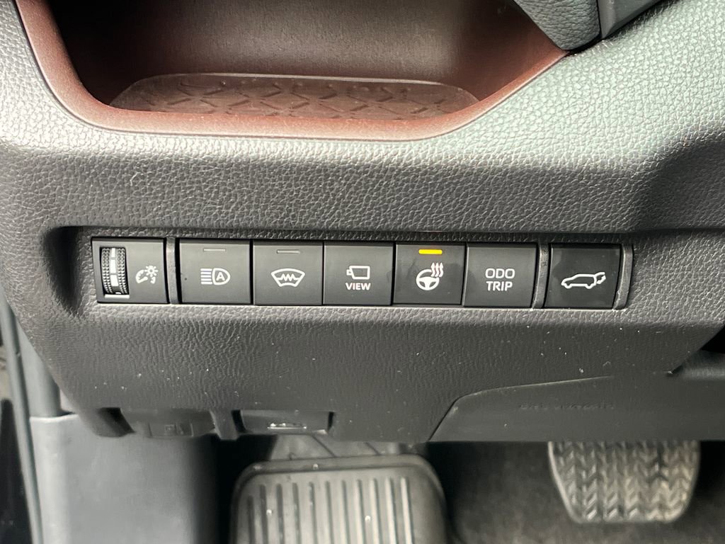 Used 2025 Toyota RAV4 Limited w/ Advanced Technology Package image 29
