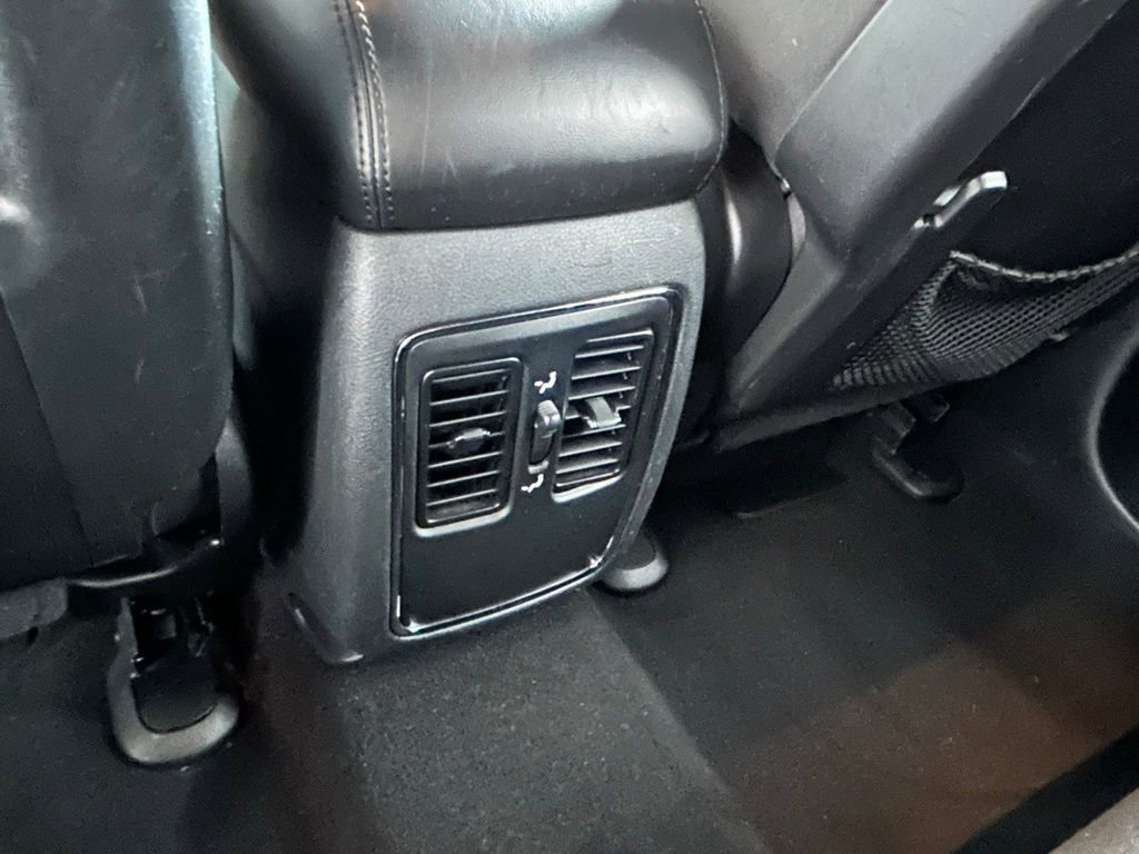 Used 2019 Jeep Grand Cherokee Laredo image 35