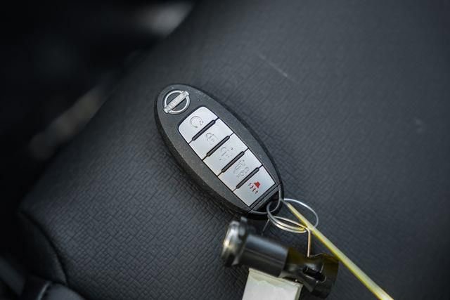 Used 2022 Nissan Rogue SV w/ SV Premium Package image 39