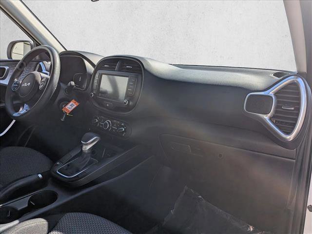 Used 2025 Kia Soul LX w/ LX Technology Package image 19