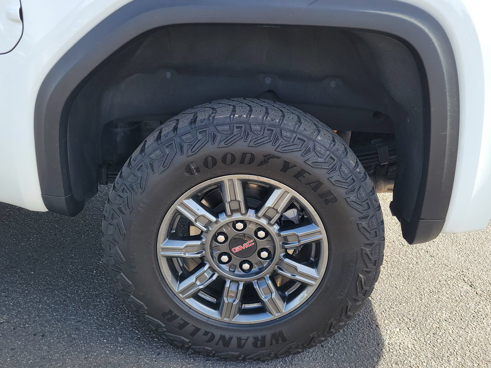 Used 2024 GMC Sierra 1500 AT4X AWD/4WD image 14