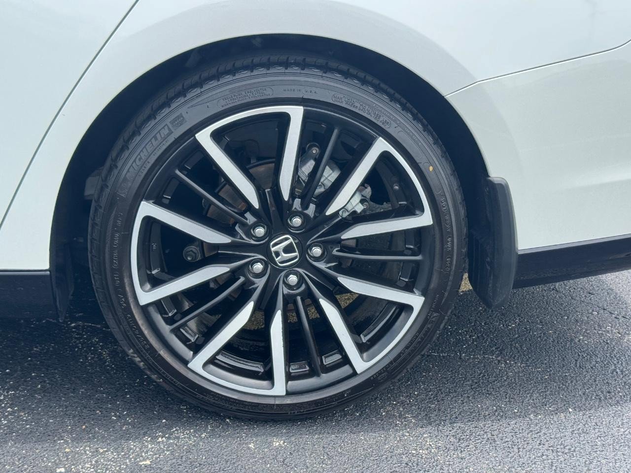 Used 2023 Honda Accord Touring image 8